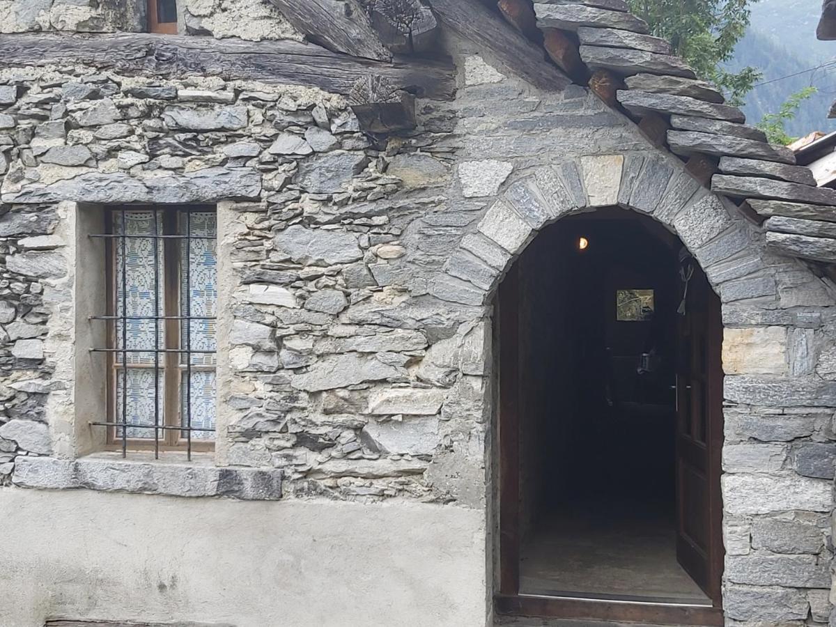 Tepilanti Villa Cerentino Eksteriør billede